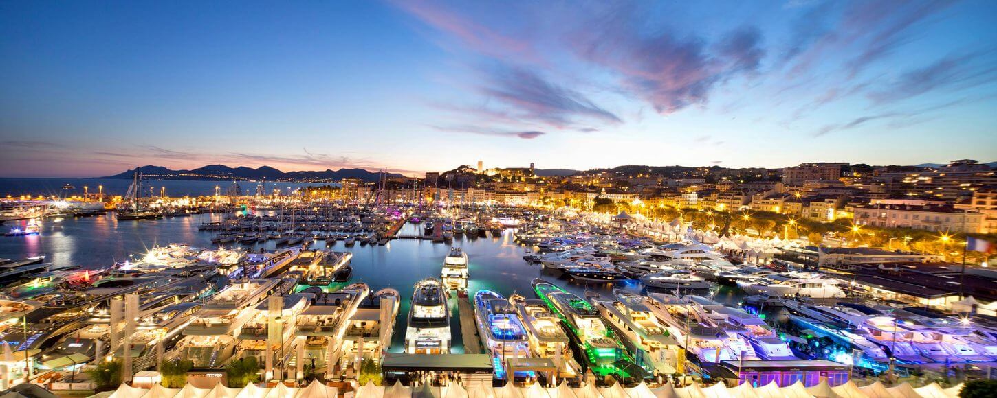 Cannes Yachting Festival 2021 lounge and port