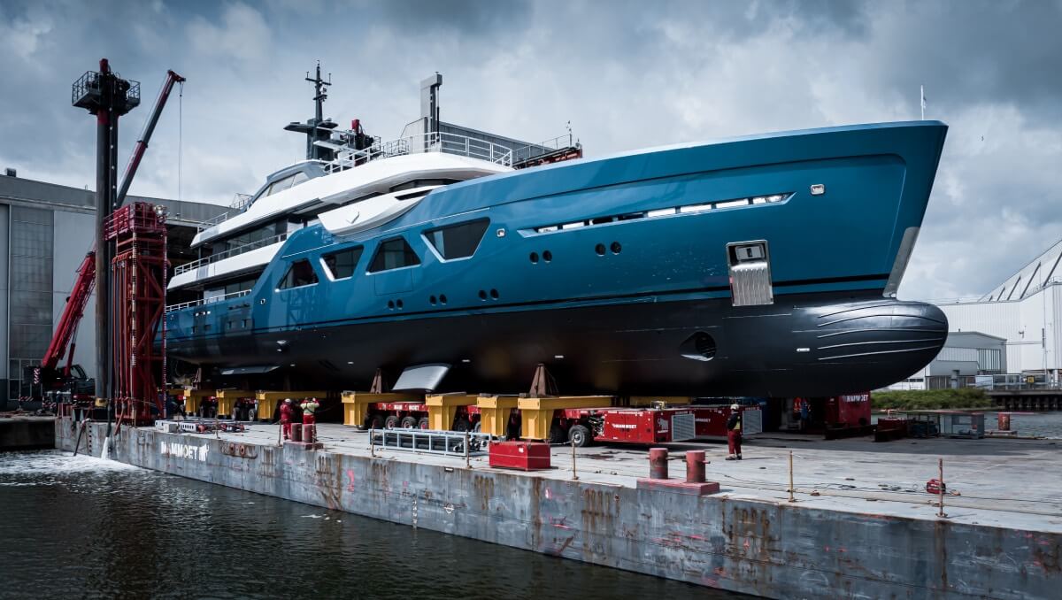 Amels 60 Damen Yachting