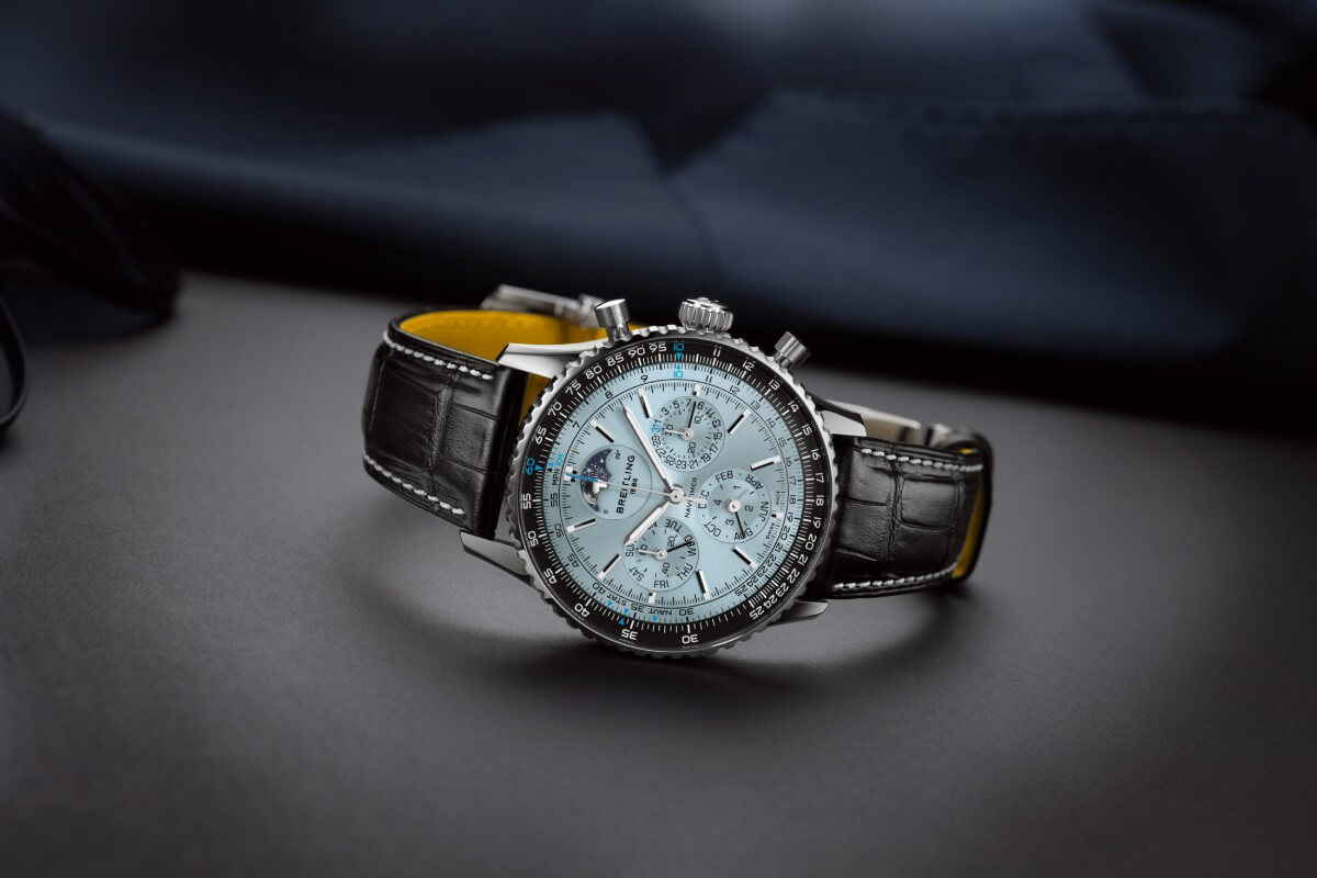 Breitling Navitimer B19