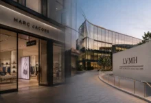 Tienda Marc Jacobs y oficinas LVMH simuladas por IA